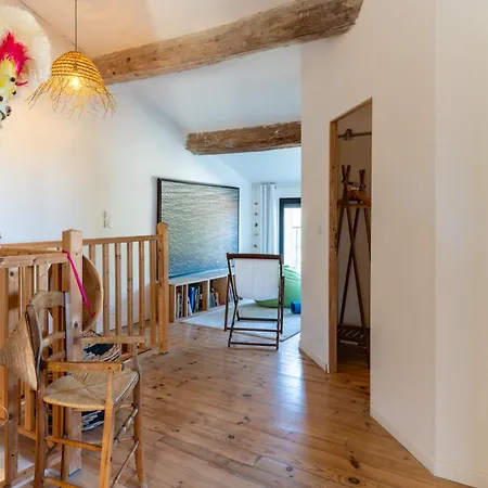 Santal : Maison Avec Piscine Entre Terre Et