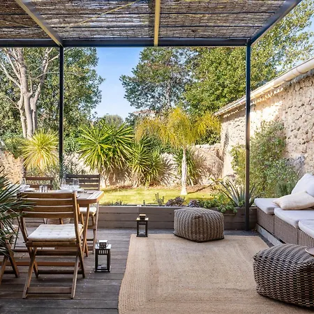 Santal : Maison Avec Piscine Entre Terre Et ヴィラ *
