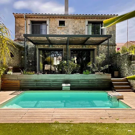 Santal : Maison Avec Piscine Entre Terre Et