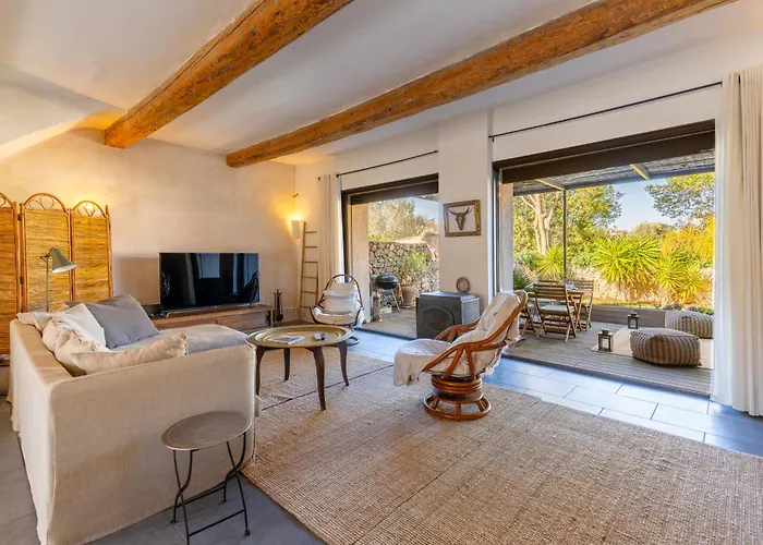 Villa Santal : Maison Avec Piscine Entre Terre Et *