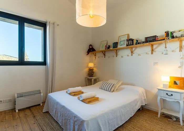 Santal : Maison Avec Piscine Entre Terre Et Villa Saint-Pargoire